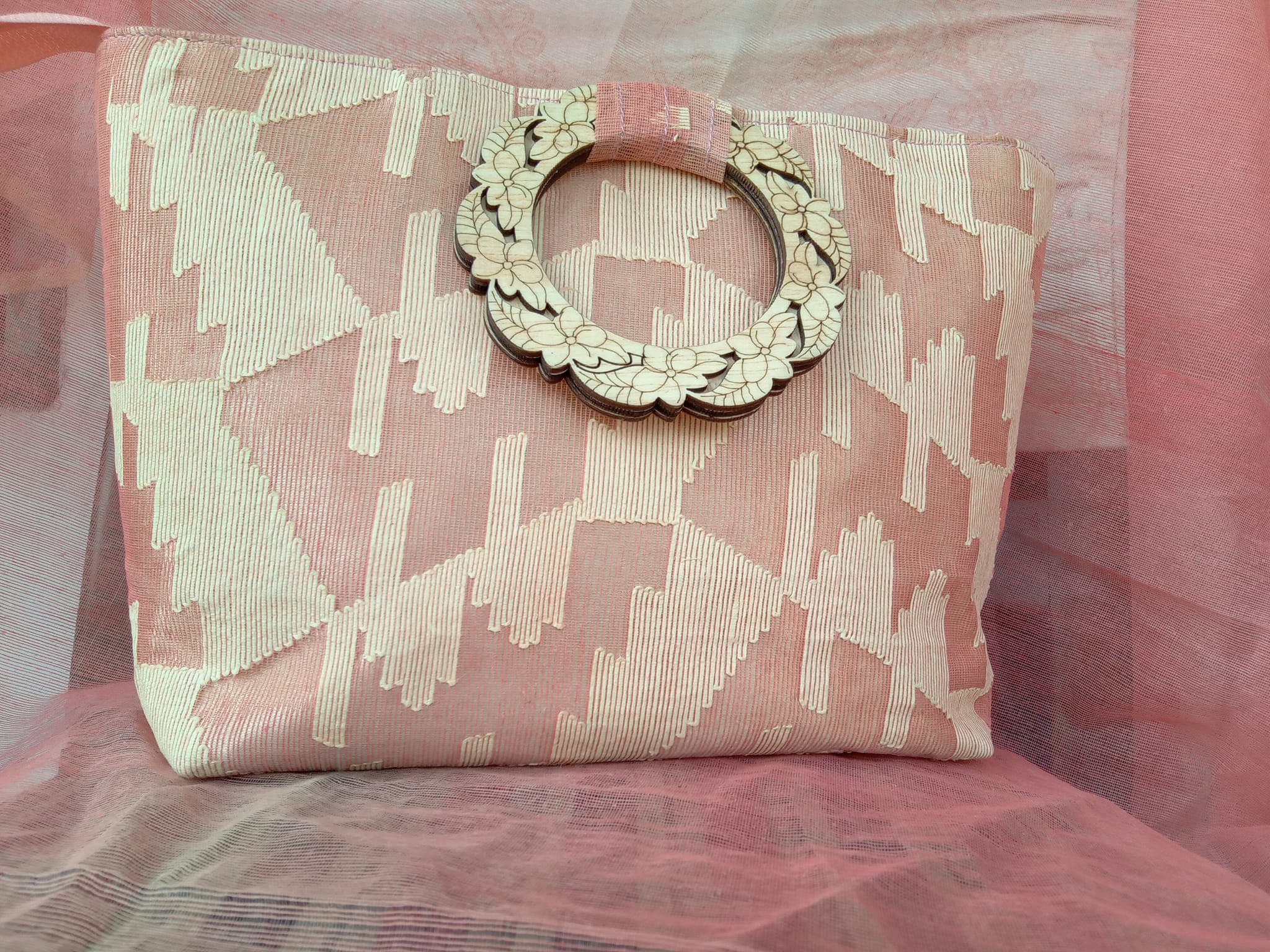 Jamdani Purse (Cream With Pink)